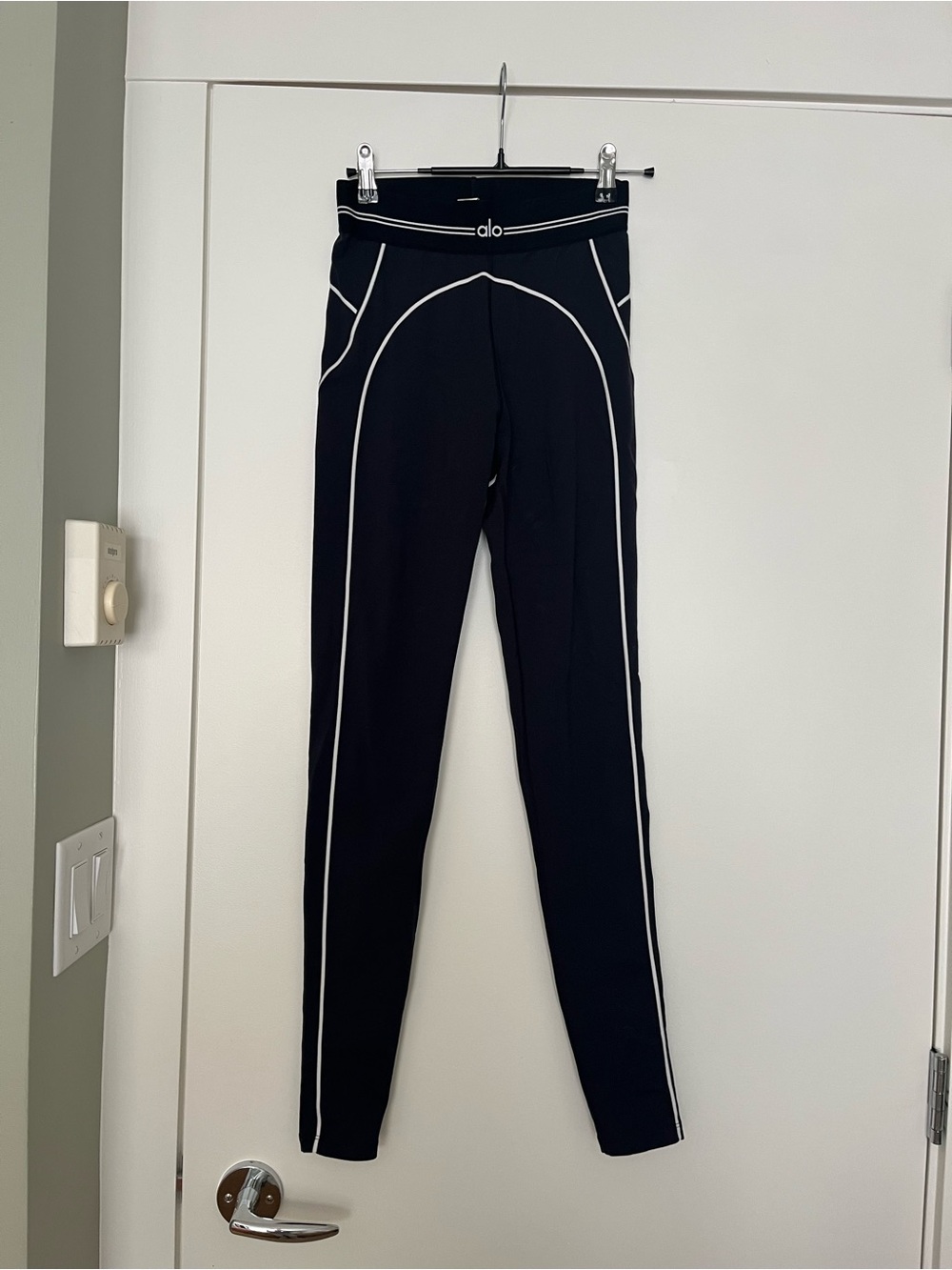 ALO Yoga Black/White Airbrush Leggings - Size XS